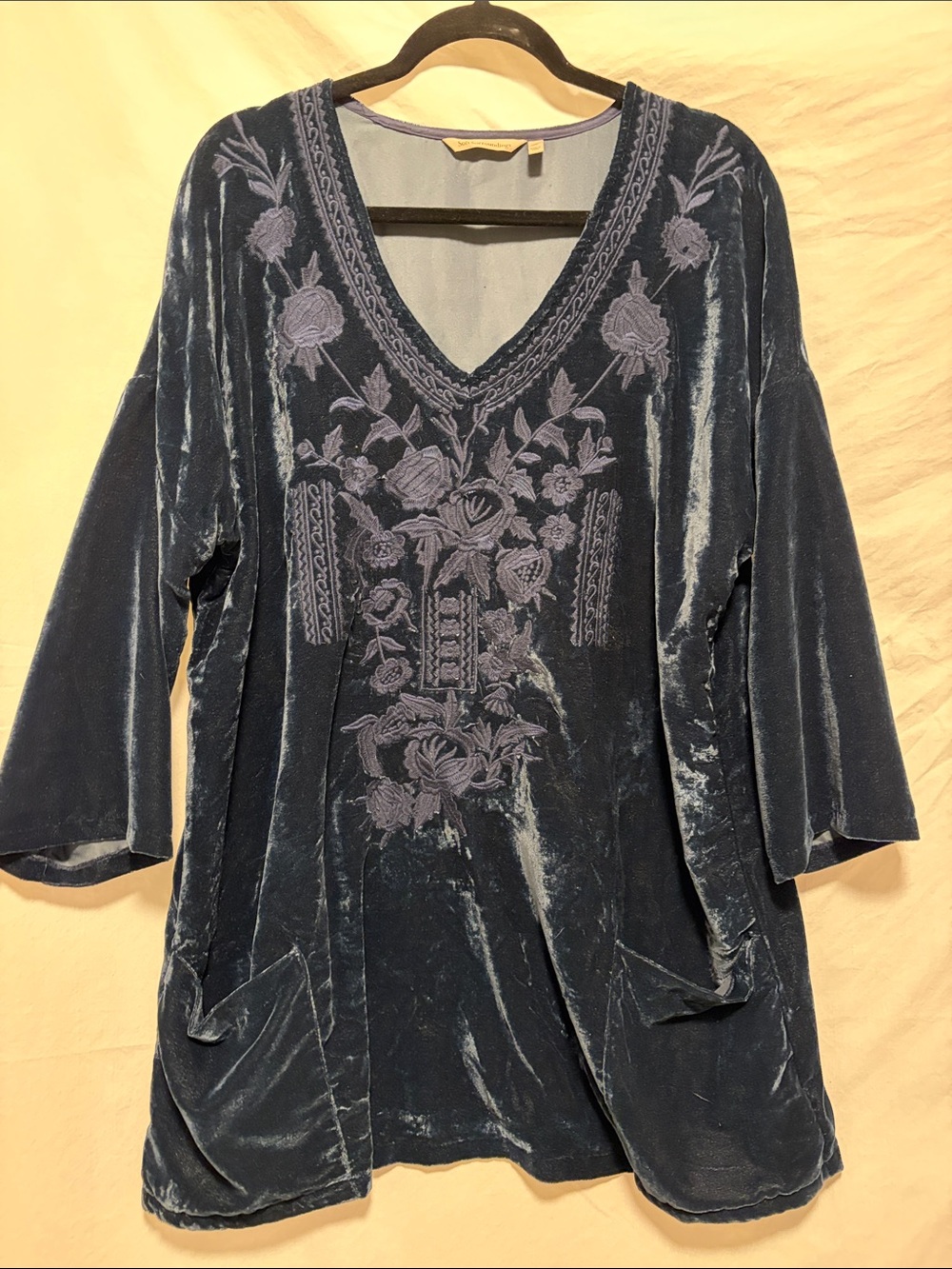 EUC Soft Surroundings Embroidered Velvet V-Neck Tunic Top - Navy XL